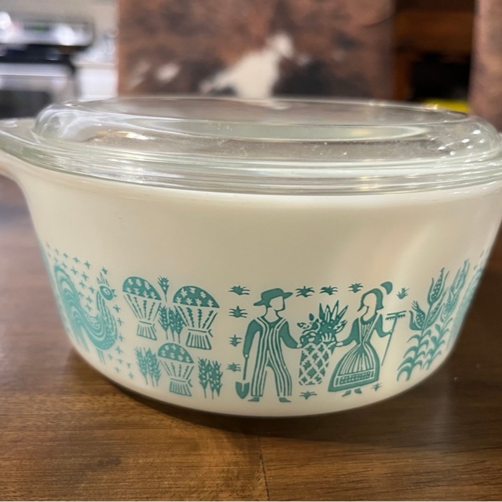 Vintage pyrex casserole